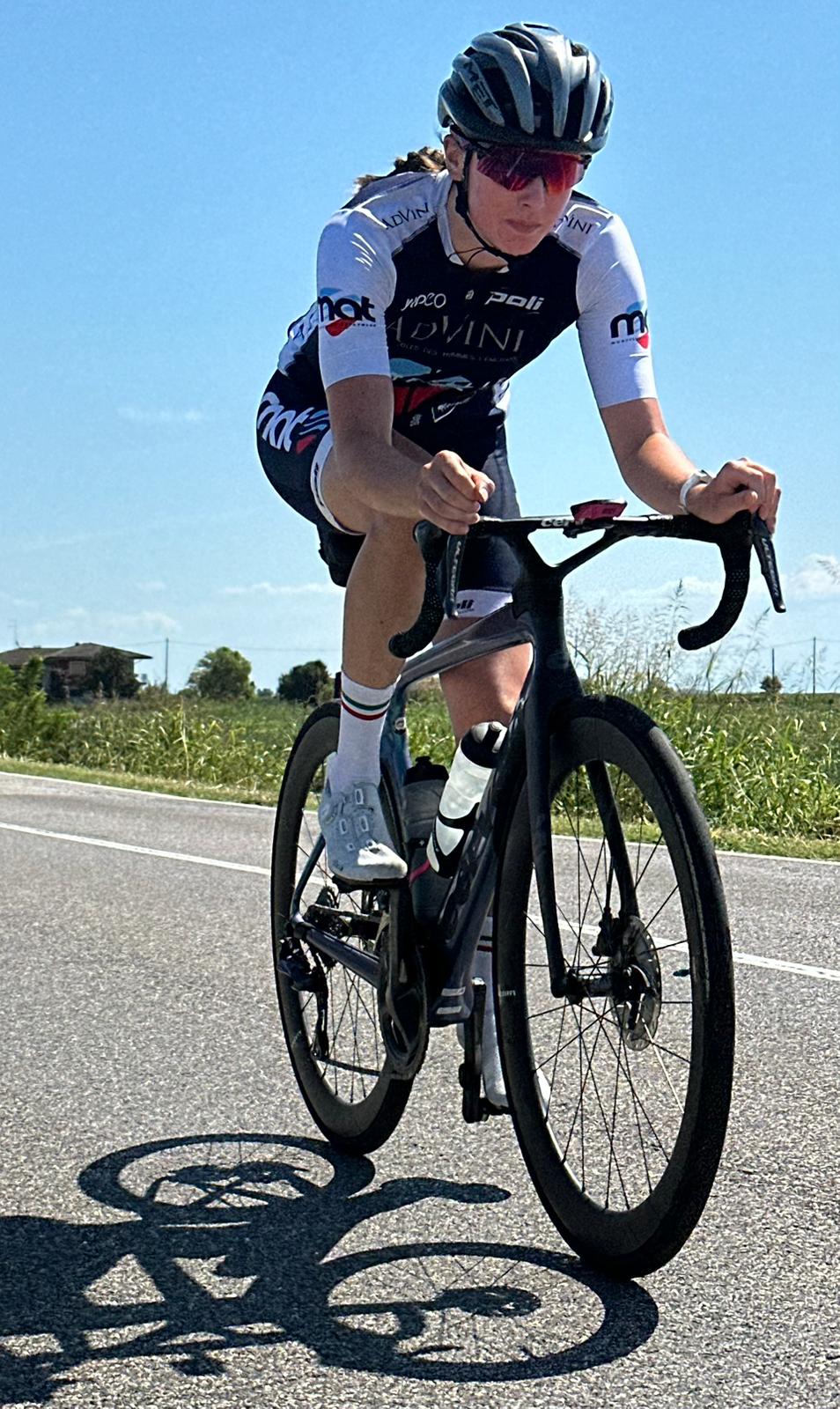 Bella Gar Italy kit cycling