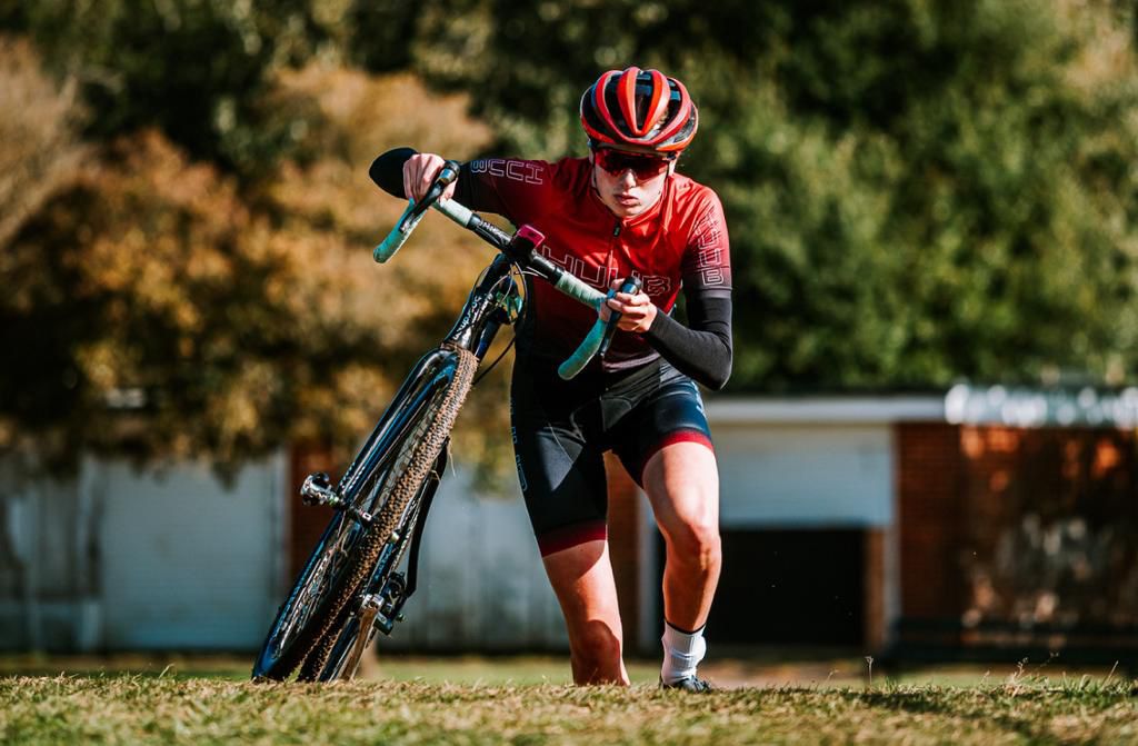 Bella Gar cyclocross carry