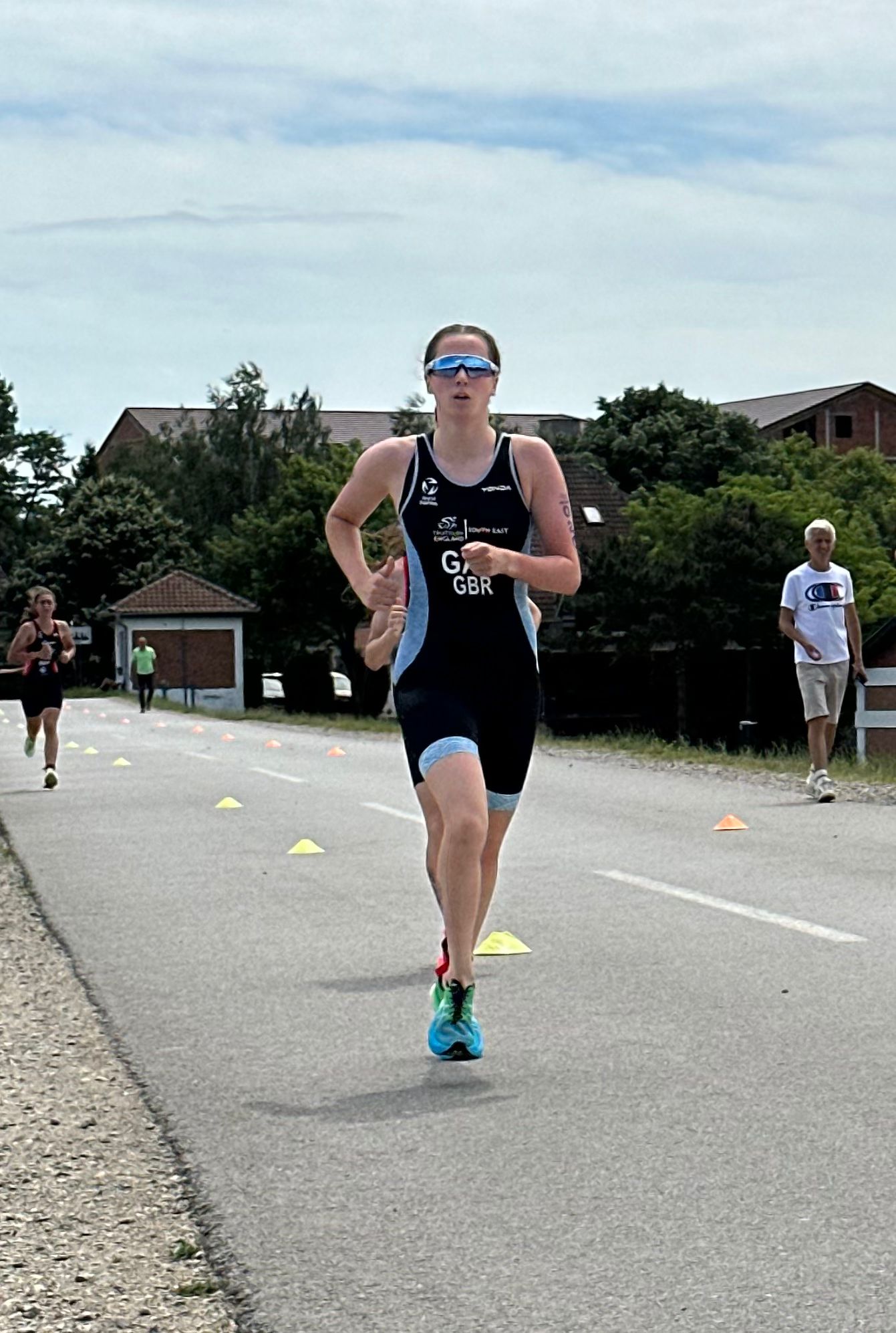 Bella Gar running Europe