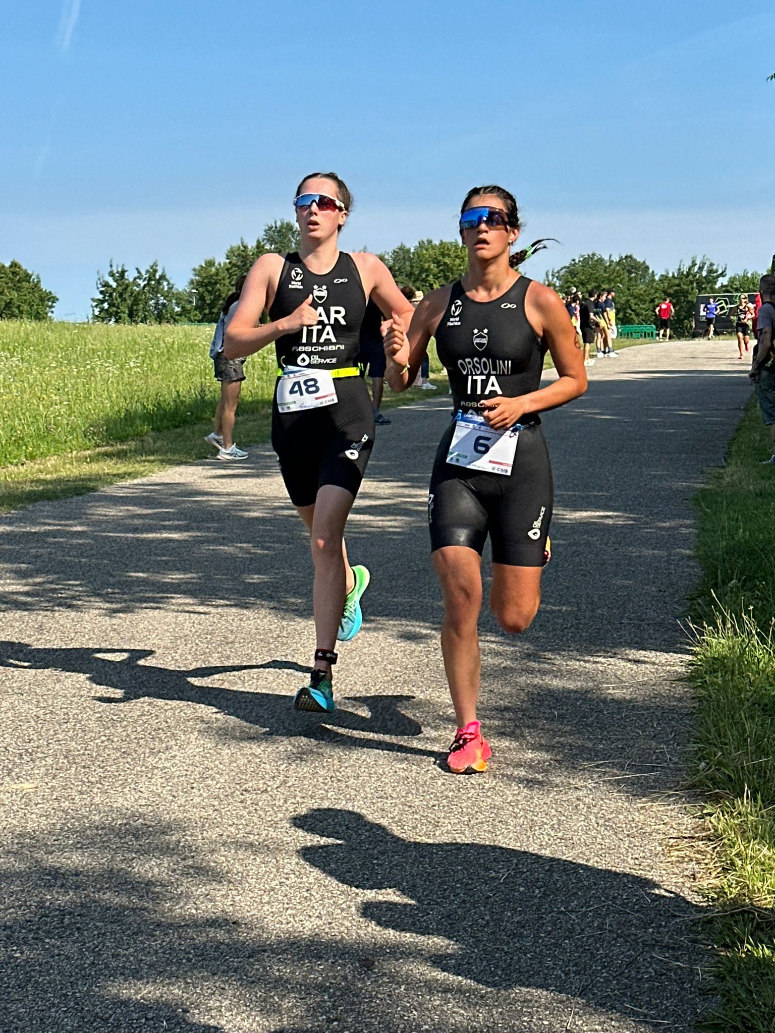 Bella Gar running Italy